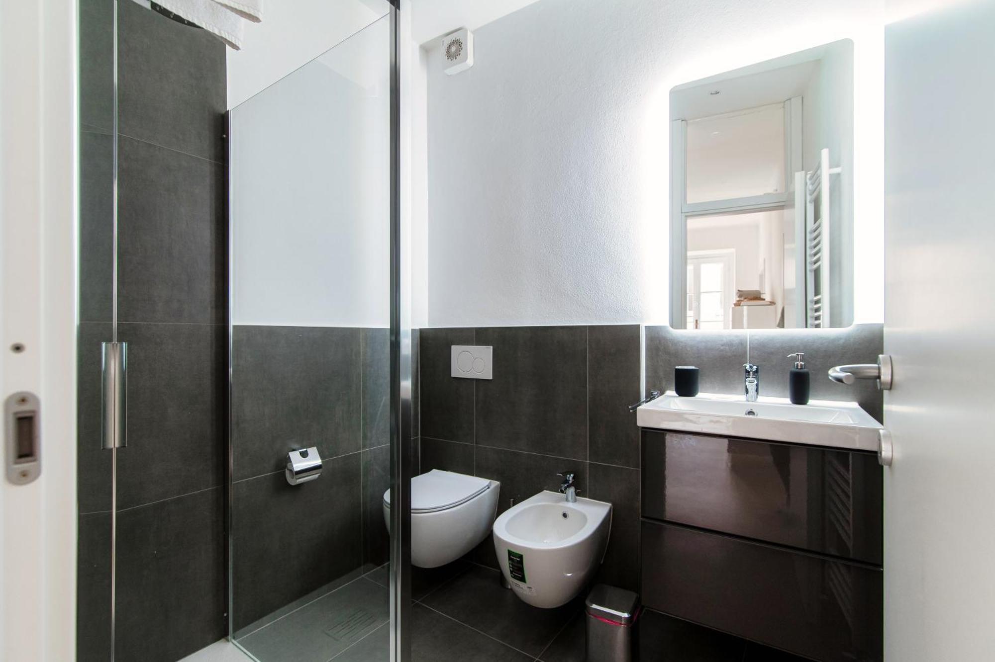 Giuliny Lovely Flat - The House Of Travelers Como Eksteriør bilde