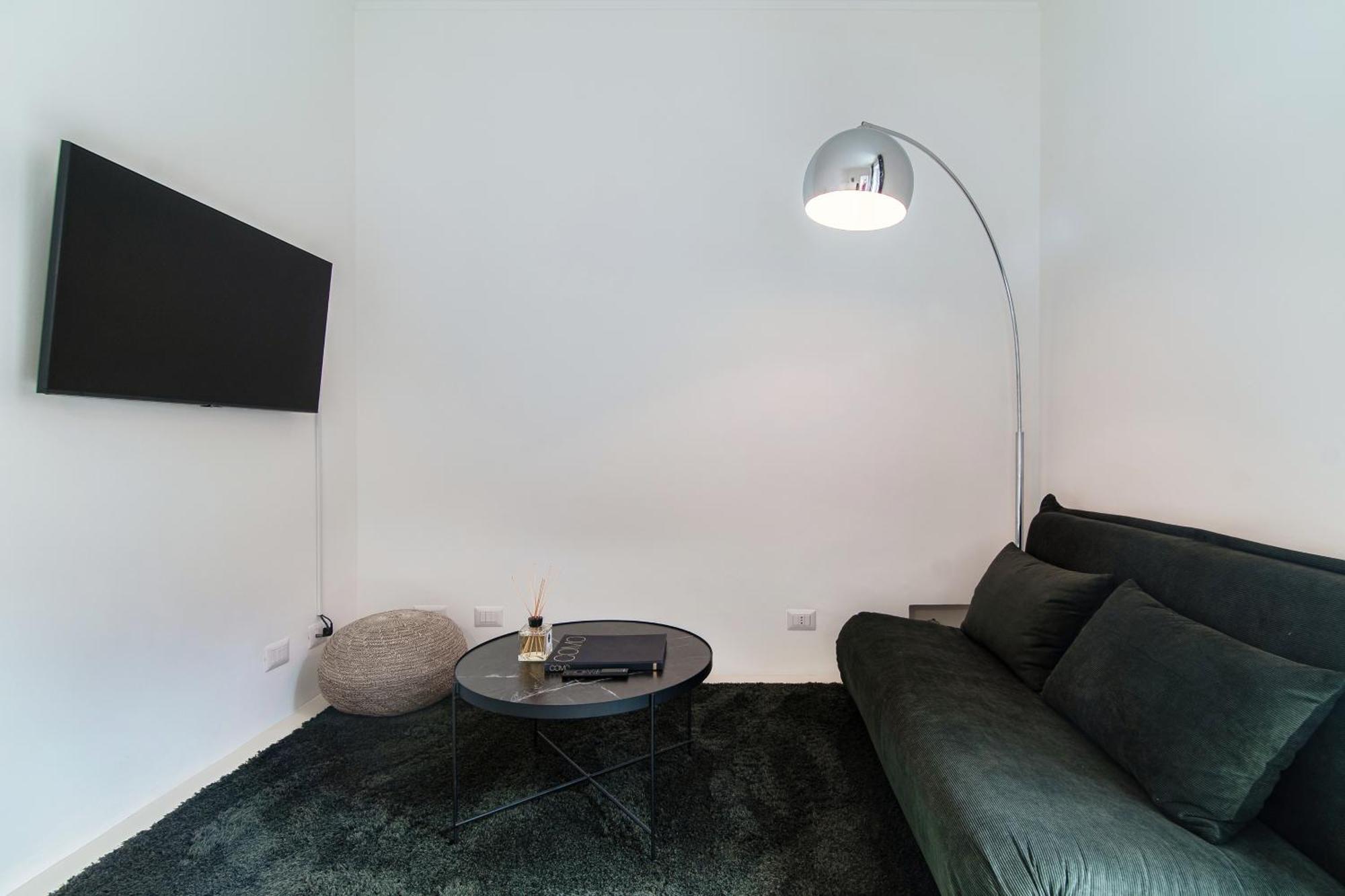 Giuliny Lovely Flat - The House Of Travelers Como Eksteriør bilde